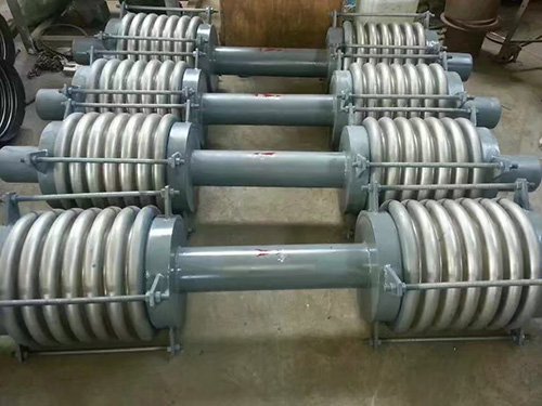 金属波纹补偿器的试压与安装